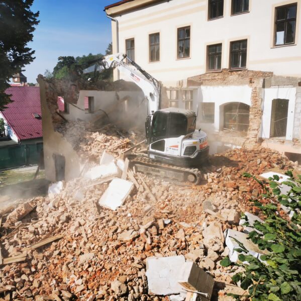 c75f76cb-6815-4614-8c37-c1b32c29bc6c